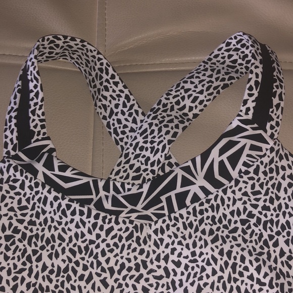 Lululemon Rack Pack Bra Miss Mosaic White / Posey Black White / Black - Picture 9 of 15